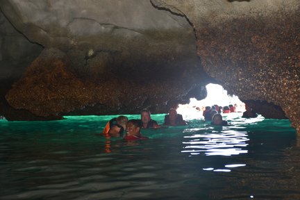 One Day Trip to 4 Iconic Islands by Longtail Boat from Koh Lanta