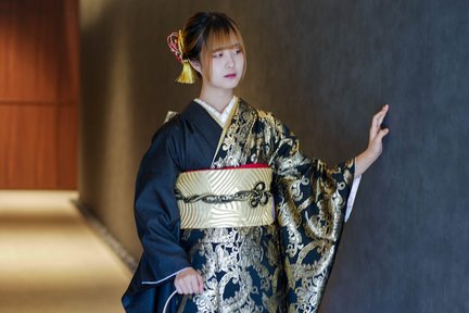 Tokio-Kimono-Erlebnis mit japanischem Haarstyling (Aiwafuku Shop 3)