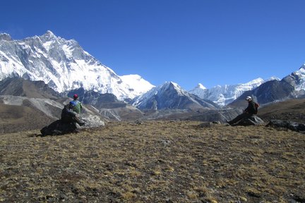 Lawatan Trekking, Penerbangan Gunung atau Helikopter di Everest Base Camp