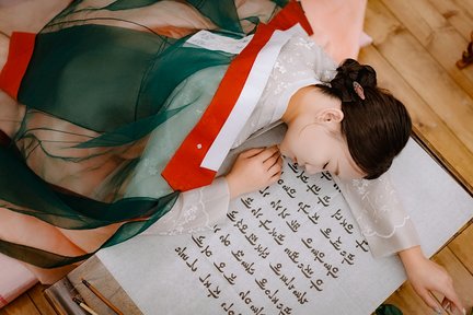 Traditional Hanbok Indoor Studio Photoshoot Experience in Jeju