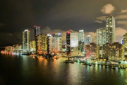 Miami Skyline Evening Cruise Tour on Biscayne Bay