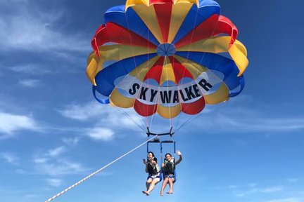 Pengalaman Parasailing & Sukan Marin di Ginowan