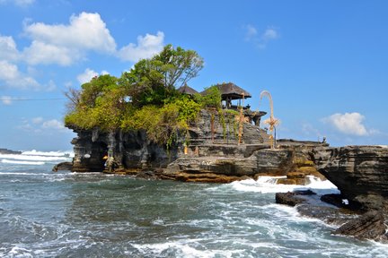 Viaje privado al templo de Uluwatu, Tanah Lot y Ubud con conductor de habla coreana