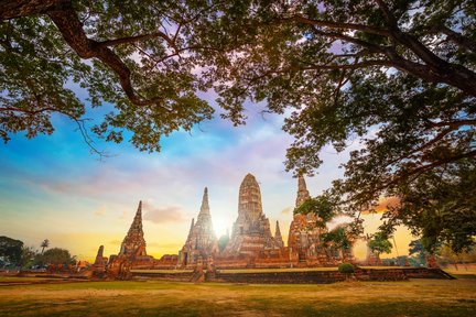 Visite de la ville d'Ayutthaya au départ de Bangkok avec le palais d'été Bang Pa-In Wat Chaiwatthanaram et plus encore