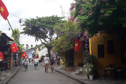 Son Tra Peninsula, Marble Mountain and Hoi An Day Tour from Da Nang with Chinese Speaking Guide