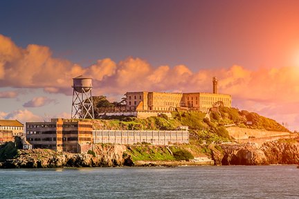 Cruise Escape from the Rock di sekitar Pulau Alcatraz