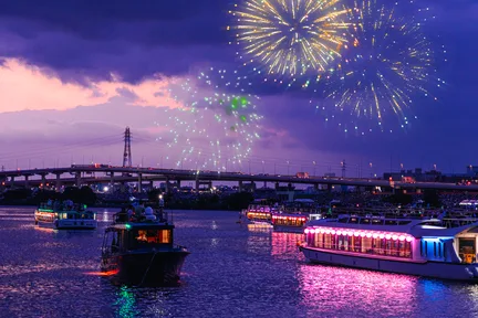 Koto Fireworks Festival Yakatabune with Wagyu Sukiyaki & Free Drinks