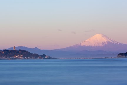 横浜発 ラーメン博物館、三溪園、鎌倉、江の島日帰りツアー