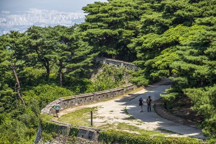 Lawatan Berjalan Kaki Kubu Namhansanseong Seoul