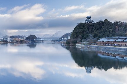 Inuyama Castle, Ena Gorge & Magome One Day Bus Tour from Nagoya