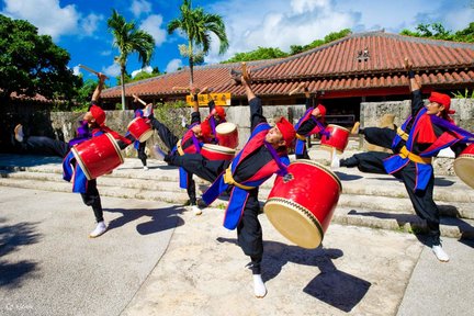 Lawatan Bas Bersiar-siar Separuh Hari di Okinawa Selatan