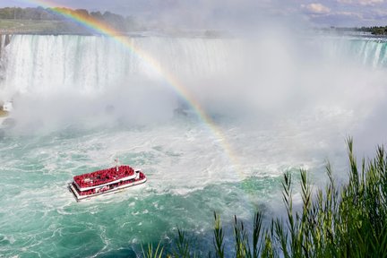  Toronto: Niagara Falls Day Tour with Boat Cruise Option