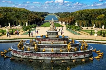 Versailles Palace Guided Tour with Priority Access