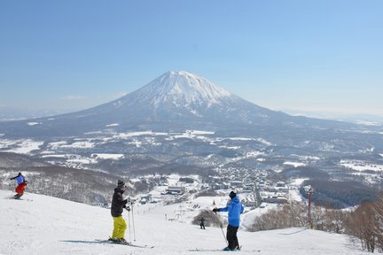 倶知安町ニセコグランヒラフスキー場リフト券（6時間）＋往復バスチケット【札幌市内中心部発着】