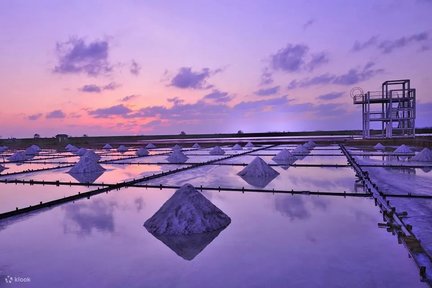 Tainan: parc culturel et créatif des dix tambours, montagne de sel de Chigu, champ de sel de Jingjiaozai et visite d'une journée du marché nocturne de Dadong (départ de Kaohsiung Tainan)