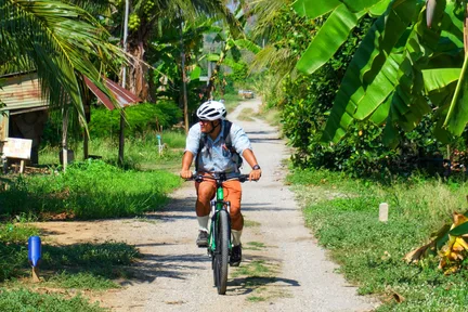 Kanchanaburi: Morning Bike Tour History Stops & Local Lunch.