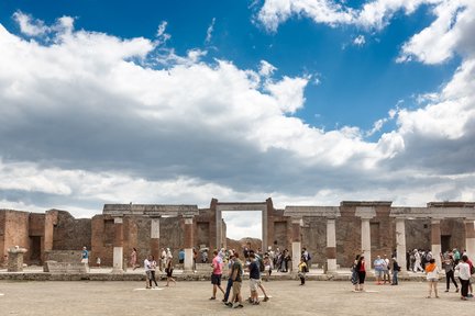 Geführte Tour an der Amalfiküste von Pompeji und Positano oder zum Vesuv ab Rom