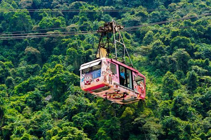 Wulai Yunxian Paradise & Wulai Waterfall & Wulai Old Street Day Tour