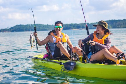 Guided kayak fishing tour along Pulau Ubin (Chinese speaking guide)