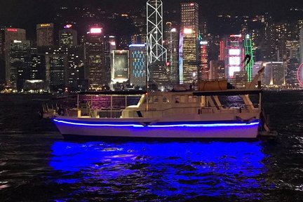 Night Squid Fishing Experience in Victoria Harbour 