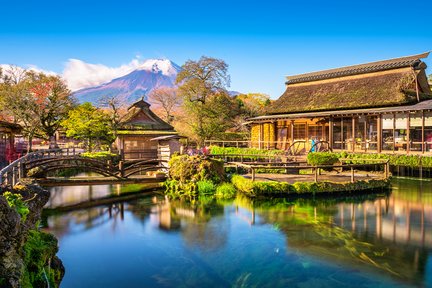 Excursion d'une journée au mont Fuji, Oshino Hakkai et Gotemba Premium Outlets ou Onsen