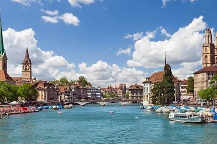 Zurich City Private Walking Tour and Lake Boat Cruise