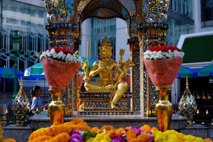 Private Anbetungstour mit thailändischer Tracht: Erawan, Ganesha und Lakshmi