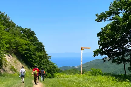 北海道小樽出发｜入门级登山徒步体验｜漫步朝里川滑雪度假村・山间咖啡时光 当地登山向导陪同