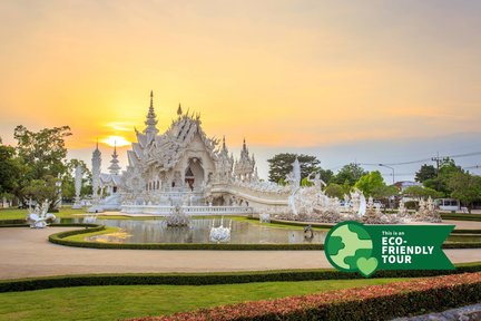 Visite des temples de Chiang Rai : temple blanc, temple bleu et maison noire