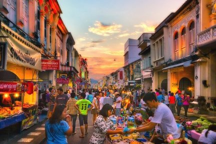 Phuket Scenic Sunset Safari Tour dengan Monkey Hills & Street Food