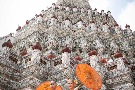 (Free eSIM)Thai Costume Photo Tour- Wat Arun in Bangkok(MyProGuide)