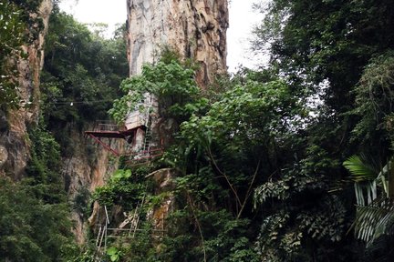 Pengalaman Glamping/Chalet Terapung di Lost World of Tambun