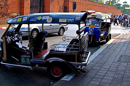 Halbtägige Tuk-Tuk-Tour durch die Stadt Chiang Mai