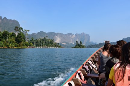 Excursion d'une journée en bateau Longtail sur le lac Cheow Lan à Khao Sok