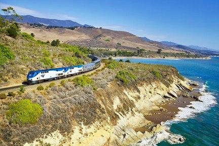 Amtrak Coast Starlight and Santa Barbara Day Tour from Los Angeles