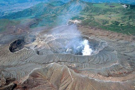 【Private Tour】Mt.Aso and Takachiho Highlights Day Tour From Kumamoto