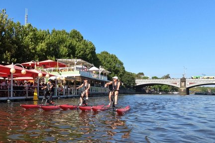 Expérience de vélo nautique sur la rivière Yarra à Melbourne