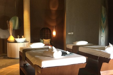 Pengalaman Let's Relax Spa di The Sis Hotel Kata, Phuket