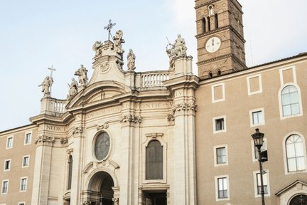 Santa Croce and Santa Prassede walking tour in Rome