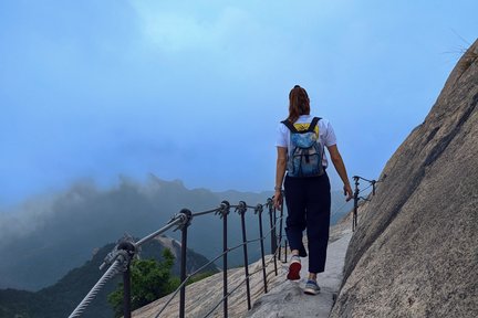 北漢山国立公園 山頂コーストレッキング体験（ソウル）