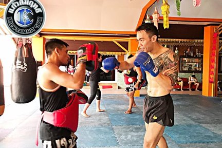 Muay Thai Class at Kaewsamrit Gym