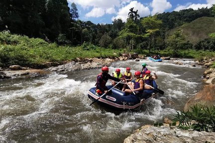 Tour de aventura en Phuket con experiencia de rafting y tirolesa