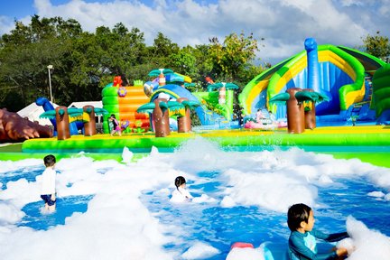 Tiket TLCBBQ Taiwei Tuk Dinosaur Water Park｜Full Day Food Exhibition