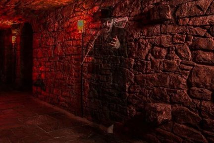 Evening Underground Ghost Tour in Edinburgh