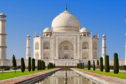 From Delhi: Agra Day Trip by India's Fastest Train