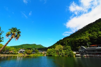 Yufuin & Kamado Jigoku & Tenmangu Shrine One Day Tour from Fukuoka