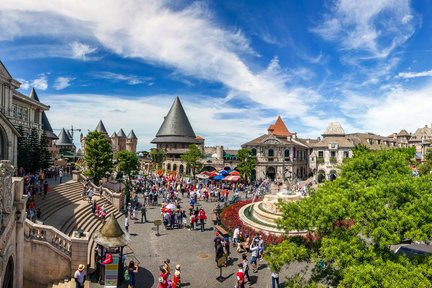 Ba Na Hills and Golden Bridge Custom Day Tour from Da Nang with Optional Korean Speaking Guide