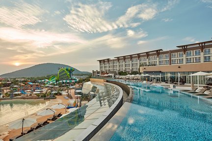 Marriott Jeju Shinhwa World Hotels & Resorts