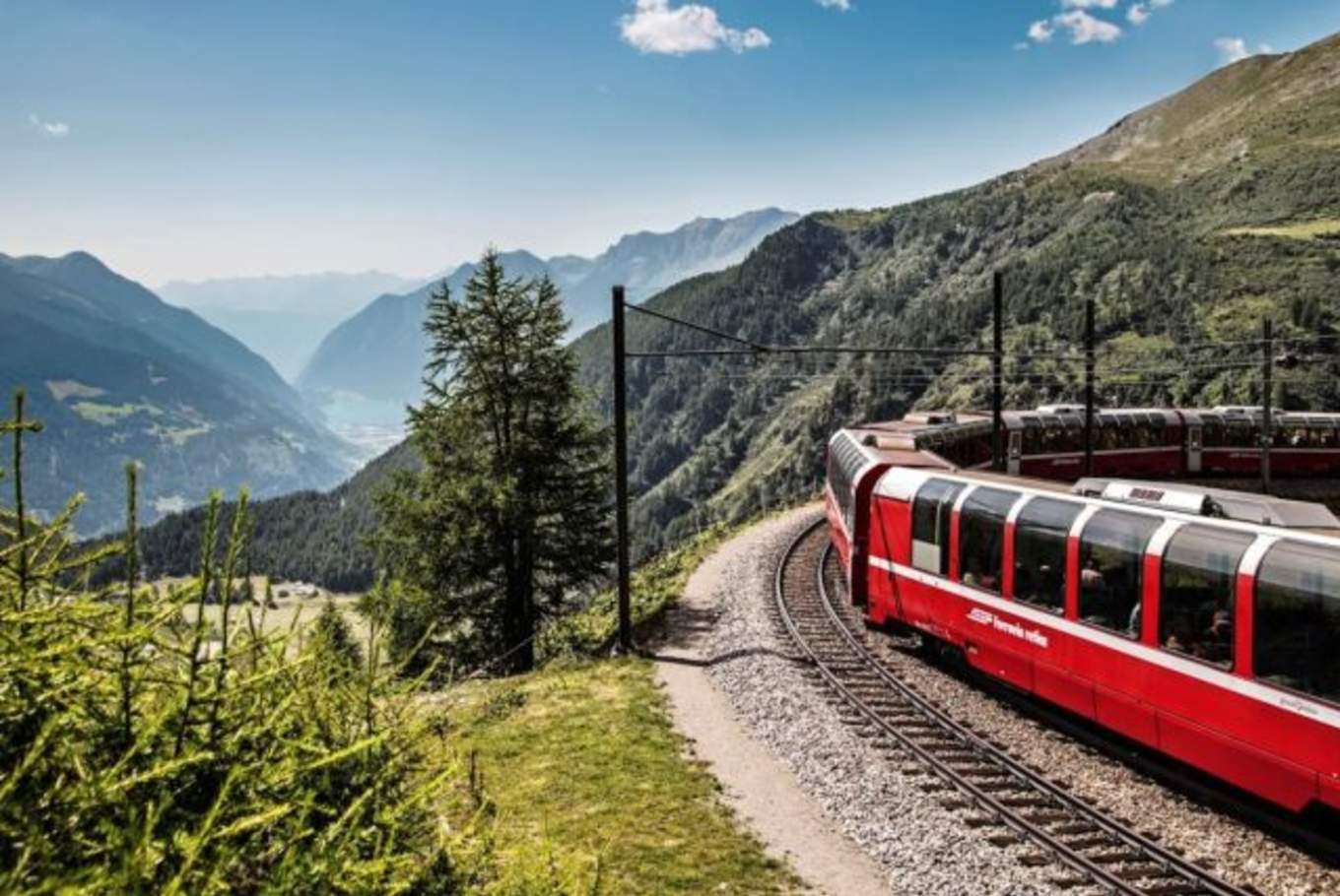 Travel By Train From Switzerland To Italy On The Bernina Express ...