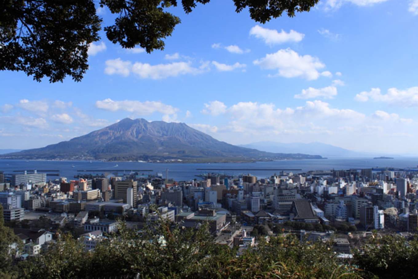 日本自由行 邊泡湯邊賞楓 九州鹿兒島秋天輕旅行 交通 市區必遊 離島 賞楓攻略 尋訪魔法公主森林 探險未沈睡火山 Klook部落格 日本自由行 邊泡湯邊賞楓 九州鹿兒島秋天輕旅行 交通 市區必遊 離島 賞楓攻略 尋訪魔法公主森林 探險未沈睡火山 Klook部落格